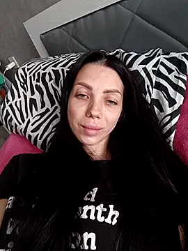 Snapshot of Princessa99885 chatting on 10.13.25 Princessa99885 online show from 10.13.25