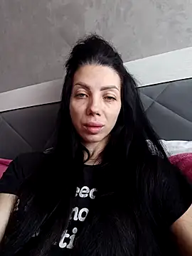 Snapshot of Princessa99885 chatting on 11.13.25 Princessa99885 online show from 11.13.25