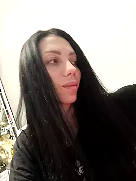 Snapshot of Princessa99885 chatting on 11.22.25 Princessa99885 online show from 11.22.25