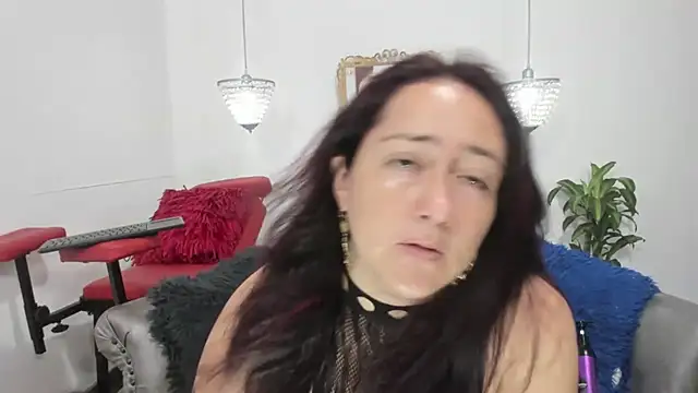 Snapshot of naughty_milf_esmeralda chatting on 07.17.26 naughty milf esmeralda online show from 07.17.26