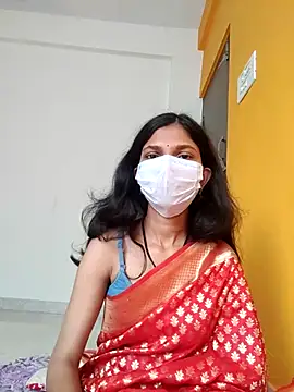 Shivani2002 online show from 12.21.25