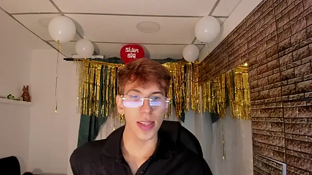 Snapshot of Angelicious_Boy chatting on 09.19.25 Angelicious Boy online show from 09.19.25