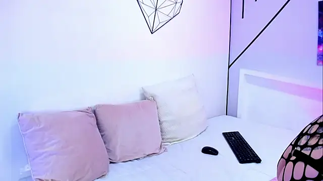 BianncaRibeiro online show from 09.24.25