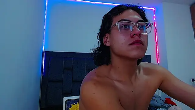 Snapshot of dirty_model chatting on 09.10.25 dirty model online show from 09.10.25