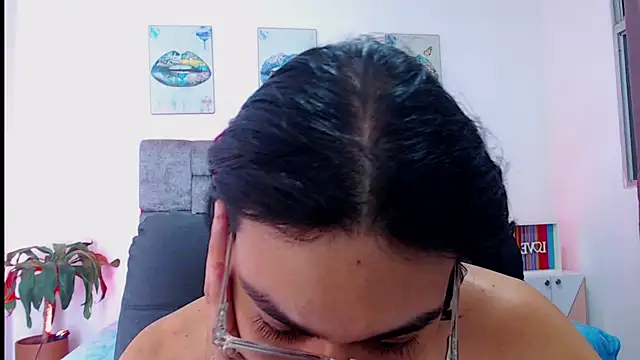 Snapshot of dirty_model chatting on 09.15.25 dirty model online show from 09.15.25