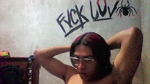 Snapshot of dirty_model chatting on 12.02.25 dirty model online show from 12.02.25