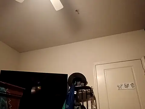 Snapshot of PremiumKitty chatting on 11.28.25 PremiumKitty online show from 11.28.25