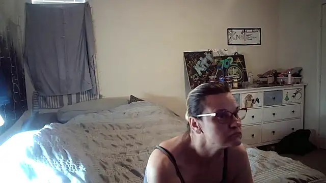 Snapshot of PremiumKitty chatting on 01.12.26 PremiumKitty online show from 01.12.26