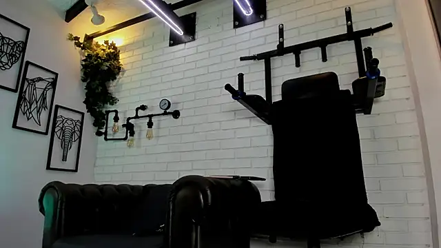 ItaloMoore online show from 01.10.26