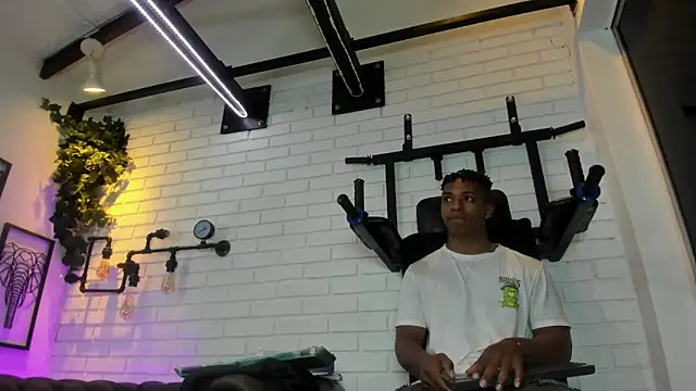 Snapshot of ItaloMoore chatting on 03.12.26 ItaloMoore online show from 03.12.26