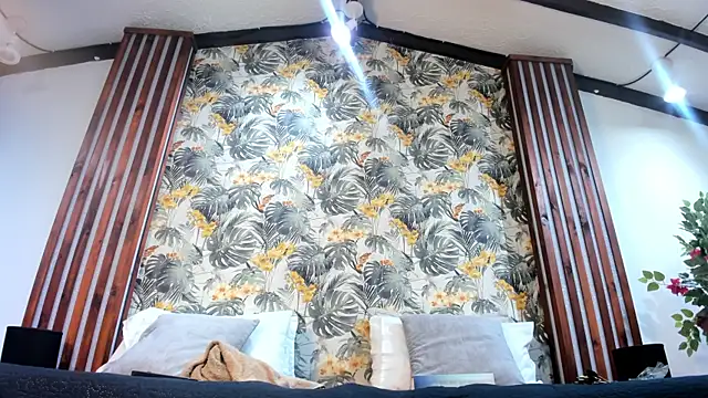 Snapshot of ItaloMoore chatting on 04.02.26 ItaloMoore online show from 04.02.26