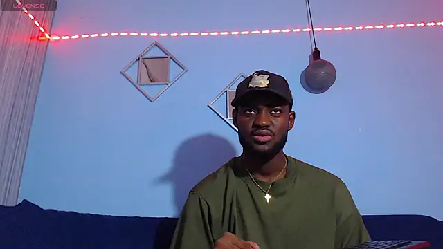 Snapshot of eebony_stallion chatting on 05.30.26 eebony stallion online show from 05.30.26