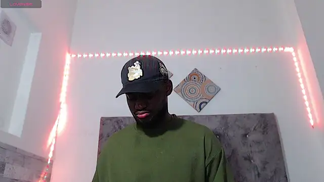 Snapshot of eebony_stallion chatting on 07.06.26 eebony stallion online show from 07.06.26