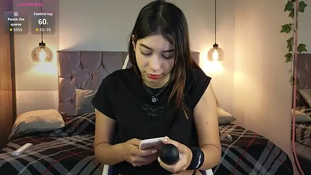 lila min online show from 09.15.25