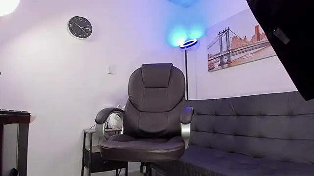 Dash Bukoski online show from 09.30.25