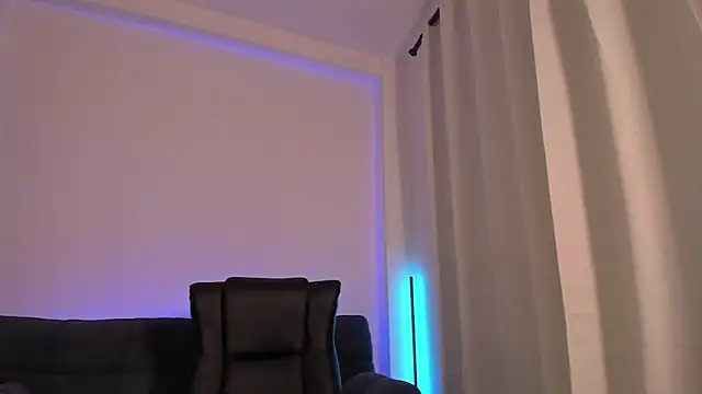 Snapshot of nathan_blake chatting on 09.24.25 nathan blake online show from 09.24.25