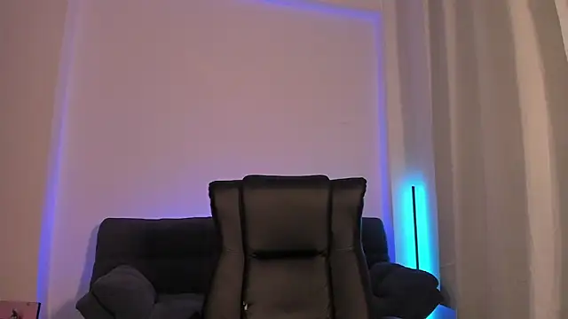 Snapshot of nathan_blake chatting on 09.25.25 nathan blake online show from 09.25.25