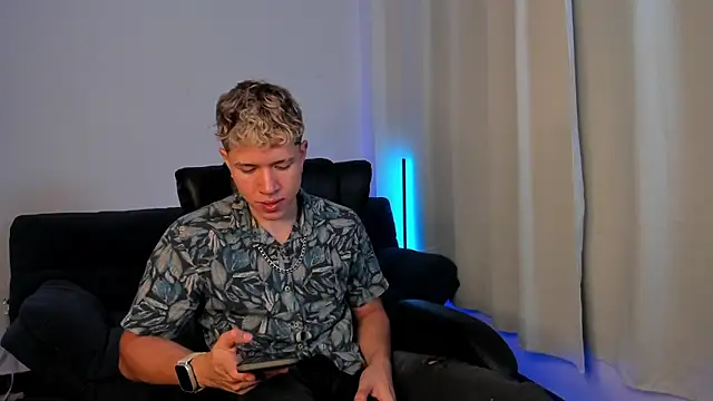 Snapshot of nathan_blake chatting on 10.16.25 nathan blake online show from 10.16.25