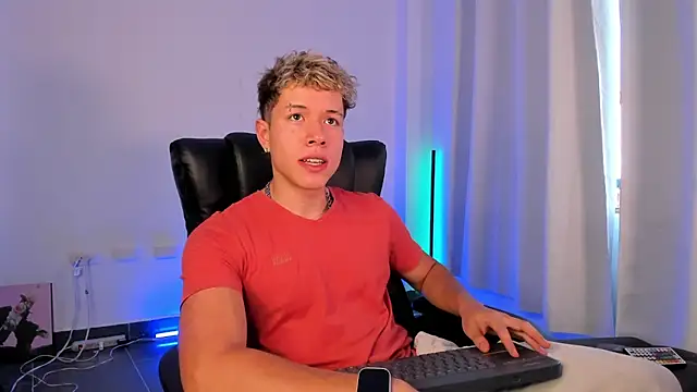 Snapshot of nathan_blake chatting on 11.21.25 nathan blake online show from 11.21.25