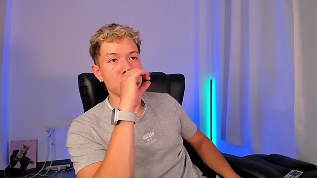 Snapshot of nathan_blake chatting on 11.22.25 nathan blake online show from 11.22.25