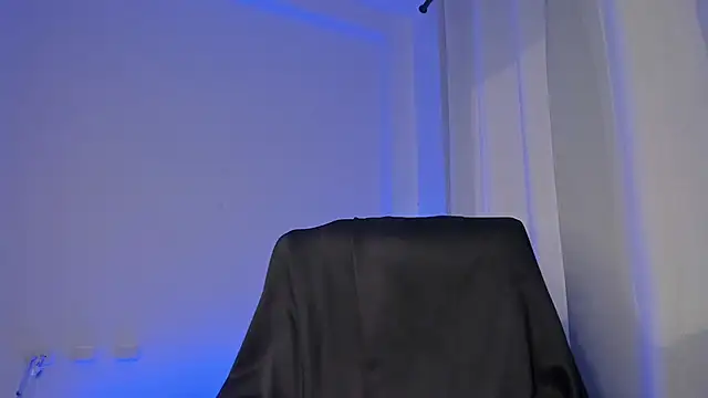 Snapshot of nathan_blake chatting on 12.18.25 nathan blake online show from 12.18.25