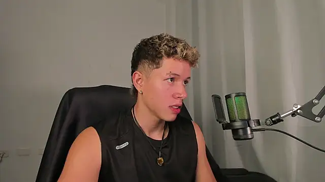 Snapshot of nathan_blake chatting on 01.08.26 nathan blake online show from 01.08.26