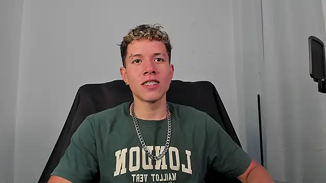 Snapshot of nathan_blake chatting on 01.14.26 nathan blake online show from 01.14.26