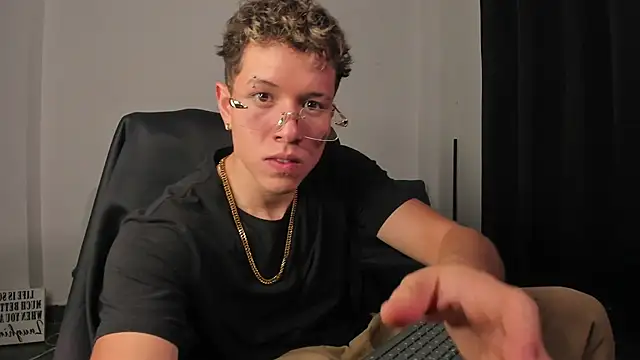 Snapshot of nathan_blake chatting on 02.05.26 nathan blake online show from 02.05.26