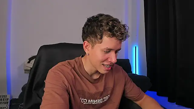 Snapshot of nathan_blake chatting on 02.13.26 nathan blake online show from 02.13.26