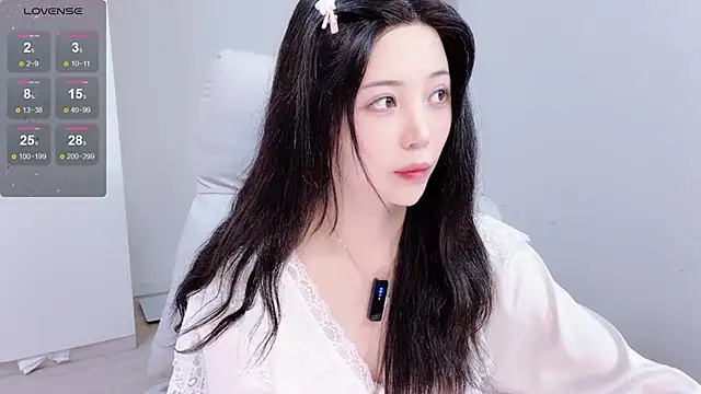 Snapshot of Amy-i chatting on 06.20.26 Amy-i online show from 06.20.26