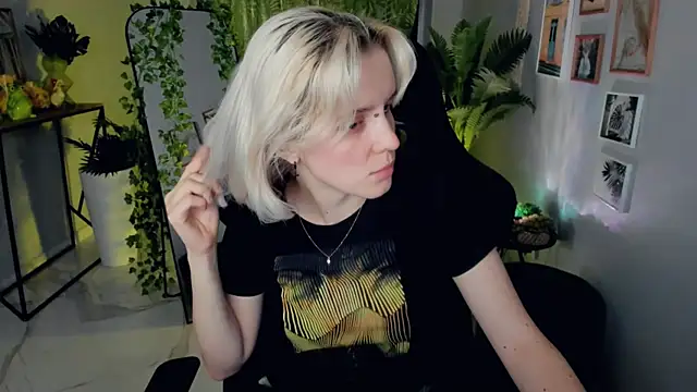 Snapshot of BethanyCloud chatting on 05.22.26 BethanyCloud online show from 05.22.26