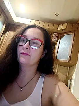 Amandda  online show from 10.18.25