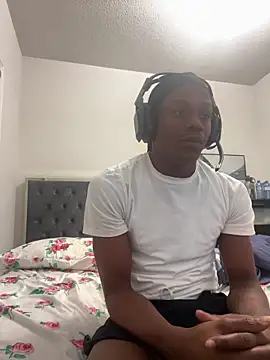 labishyoung25 online show from 12.14.25