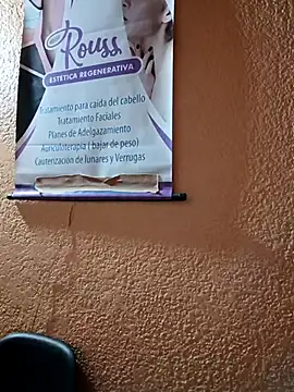 Mia-Glow online show from 09.18.25