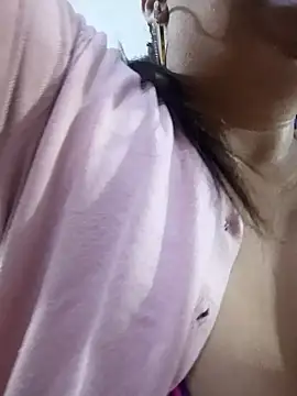 Mia-Glow online show from 11.23.25