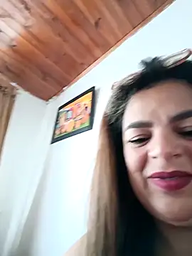 Mia-Glow online show from 04.13.26