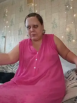 Snapshot of Tupo070481 chatting on 02.15.26 Tupo070481 online show from 02.15.26