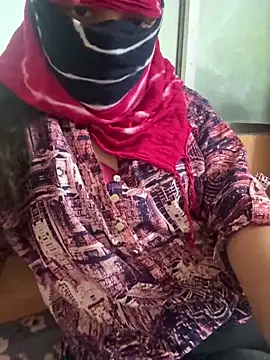 Snapshot of crazy111girl chatting on 02.04.26 crazy111girl online show from 02.04.26