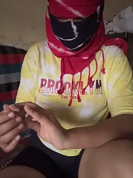 Snapshot of crazy111girl chatting on 02.05.26 crazy111girl online show from 02.05.26