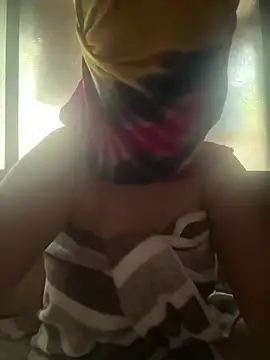 Snapshot of crazy111girl chatting on 02.20.26 crazy111girl online show from 02.20.26