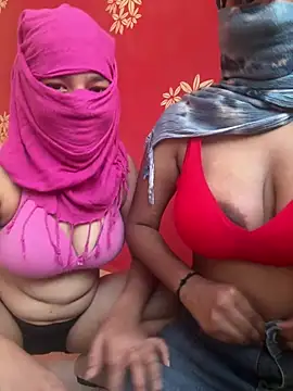 Snapshot of crazy111girl chatting on 04.04.26 crazy111girl online show from 04.04.26