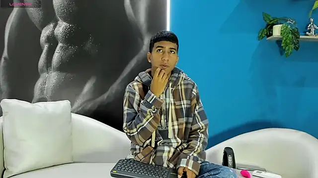 ender h0t online show from 10.10.25