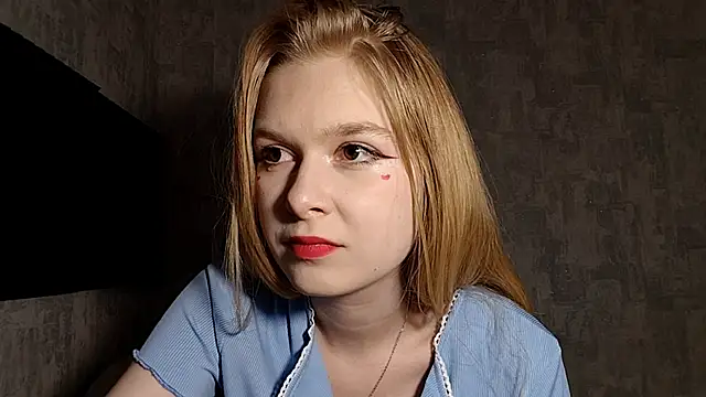 LiaVibes online show from 10.14.25