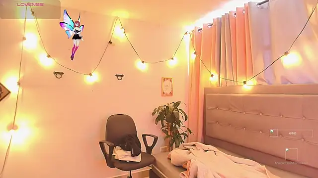 Seraphyne666 online show from 11.05.25