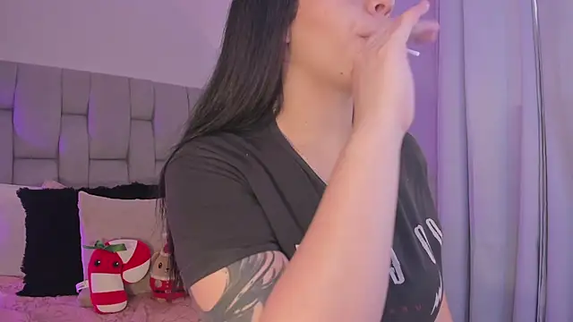 Seraphyne666 online show from 04.15.26