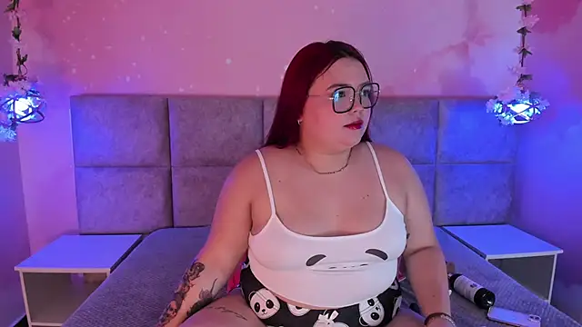 Snapshot of Lushi_Love chatting on 04.21.26 Lushi Love online show from 04.21.26
