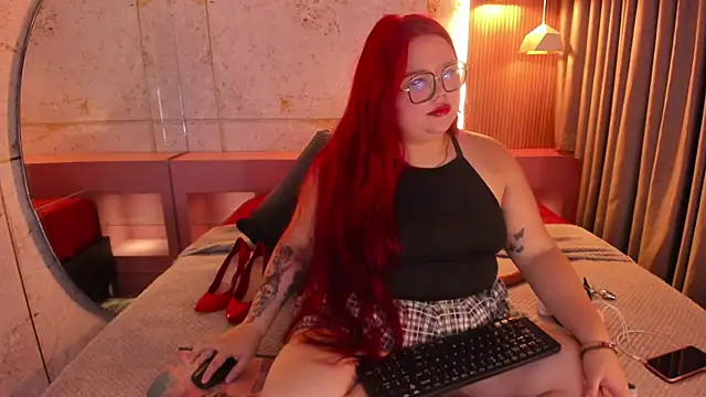 Snapshot of Lushi_Love chatting on 05.04.26 Lushi Love online show from 05.04.26