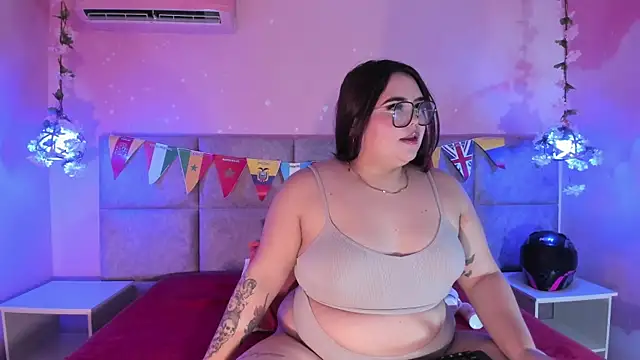 Snapshot of Lushi_Love chatting on 07.11.26 Lushi Love online show from 07.11.26