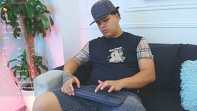 Naim Bennetsex online show from 11.25.25