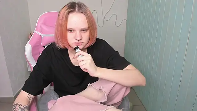 Elieiza xo online show from 10.14.25